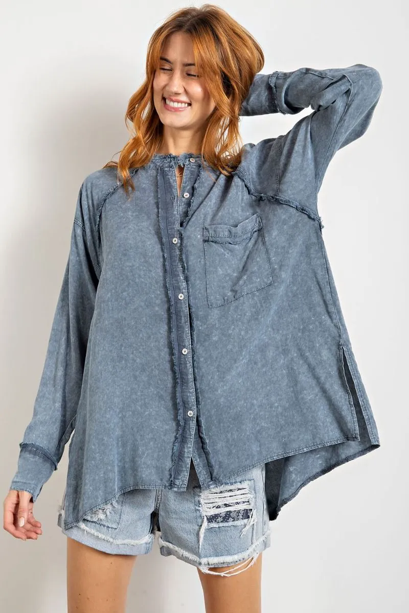 Mineral washed tunic shirt with chest patch pocket and double-buttoned cuffs