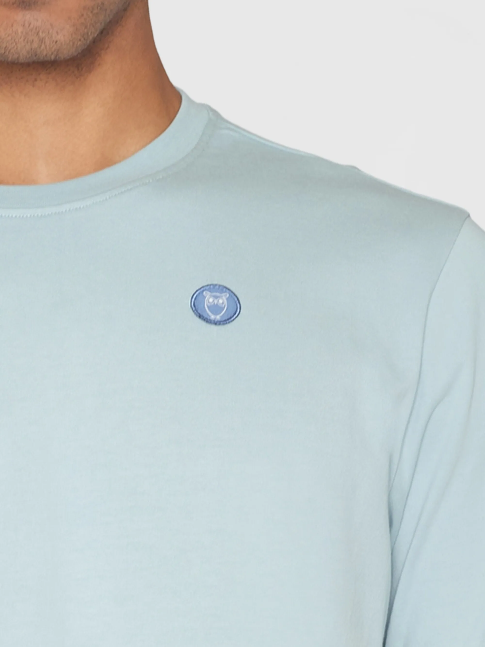 Regular fit Badge t-shirt - Gray Mist