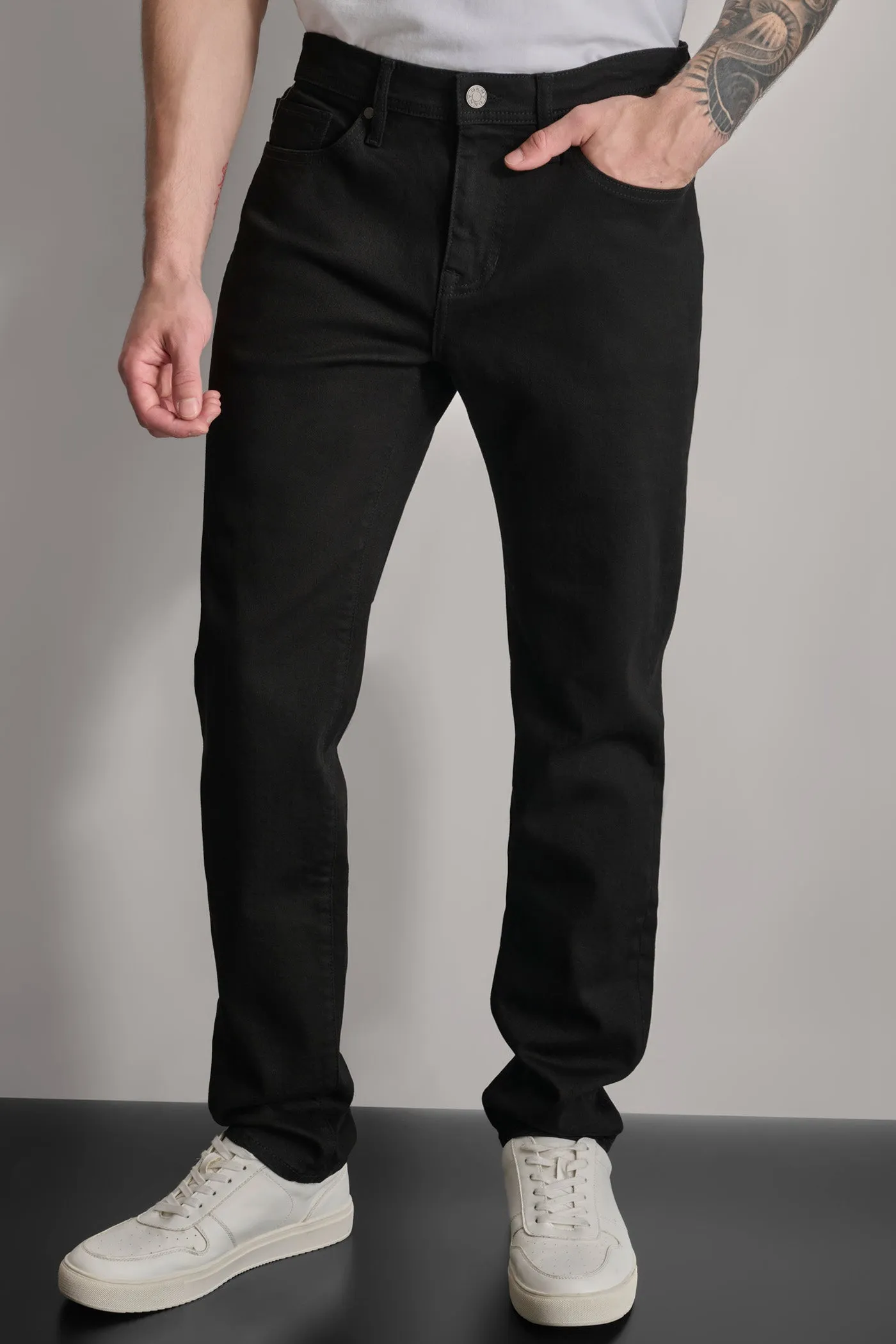 SLIM STRAIGHT BLACK DENIM